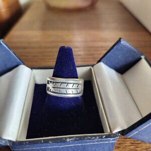 Vintage Navajo Sterling Silver Ring Signed RH With Arrow Geometric Design Size 1